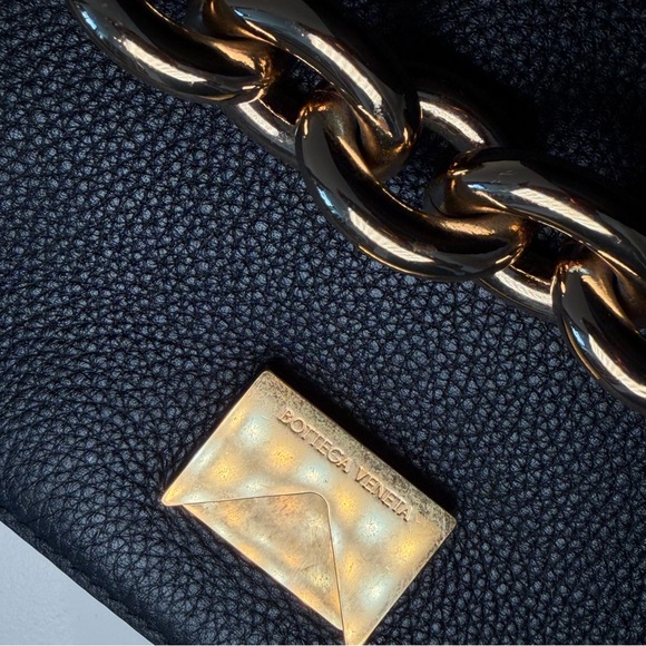 Bottega Veneta Mount Chain Bag Black - Picture 9 of 10